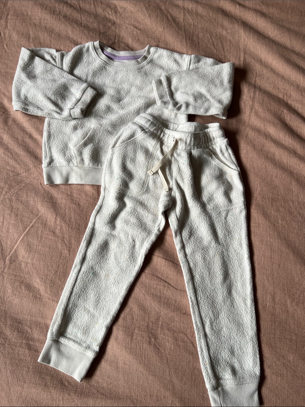 Cat & Jack 4T Confetti Cream Cozy Fleece Sweatshirt and Joggers Set